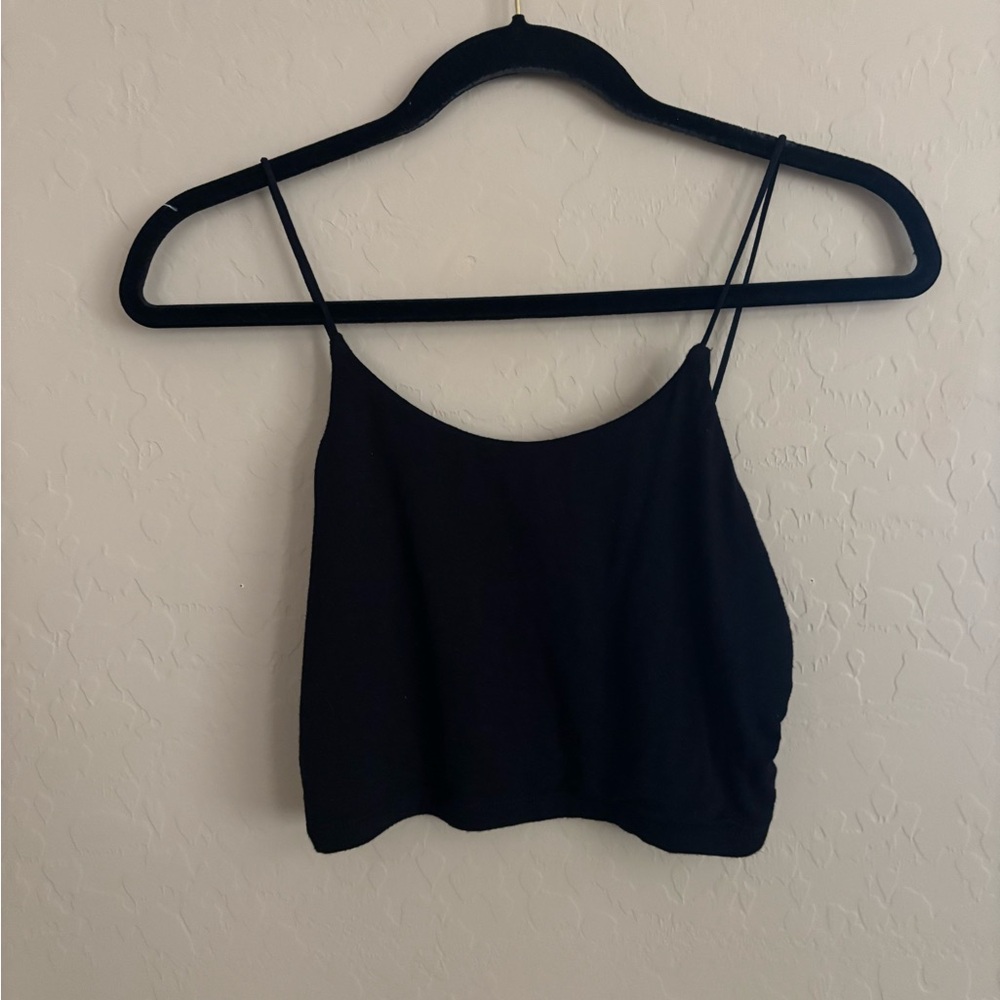 2 crop tops